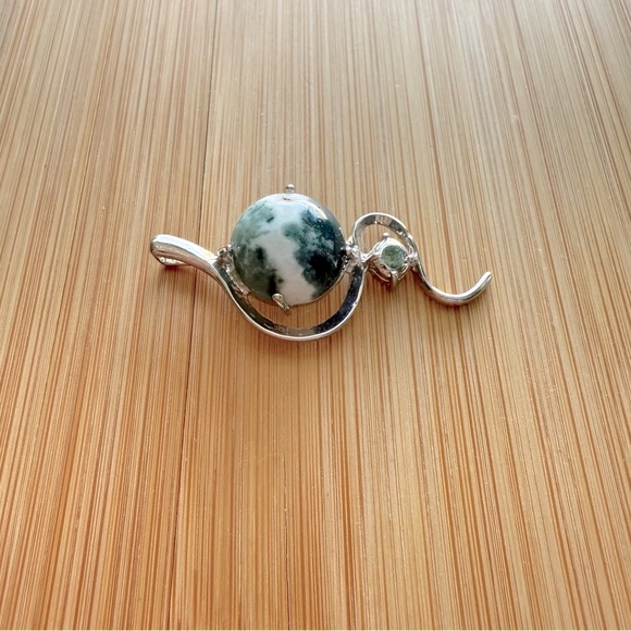 Silver and Agate Natural Stone Necklace Pendant - Picture 7 of 10